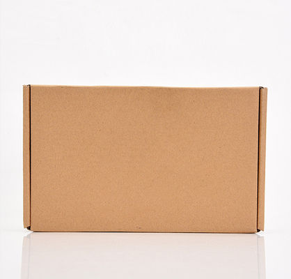 Οι πτυχές ζάρωσαν επάνω τη ναυτιλία Mailer λογότυπων συνήθειας κιβωτίων δώρων ιματισμού PMS